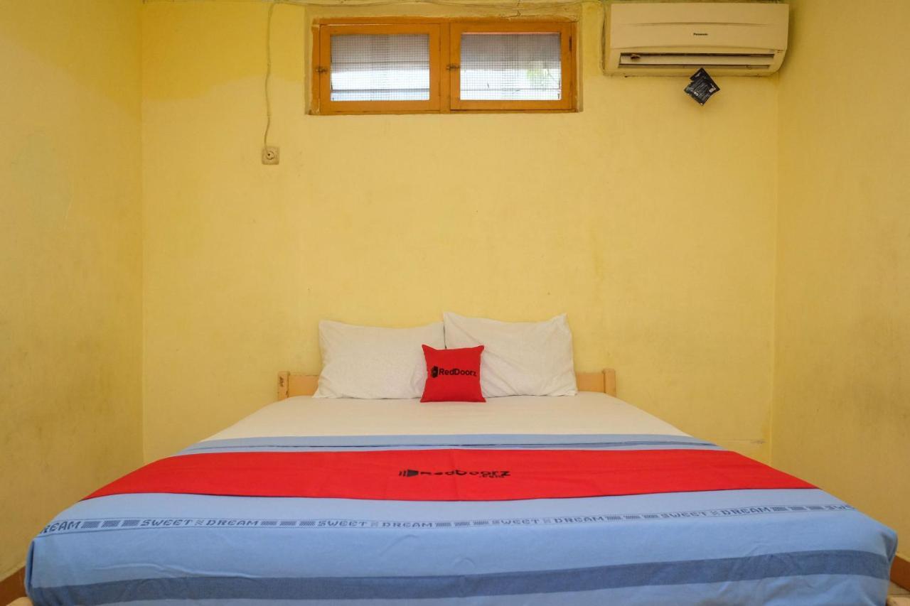 Reddoorz Near Pelabuhan Nusantara Parepare Exterior foto