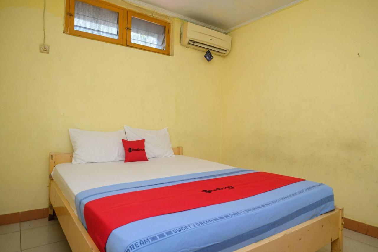 Reddoorz Near Pelabuhan Nusantara Parepare Exterior foto