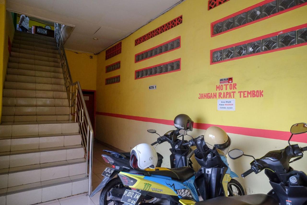 Reddoorz Near Pelabuhan Nusantara Parepare Exterior foto